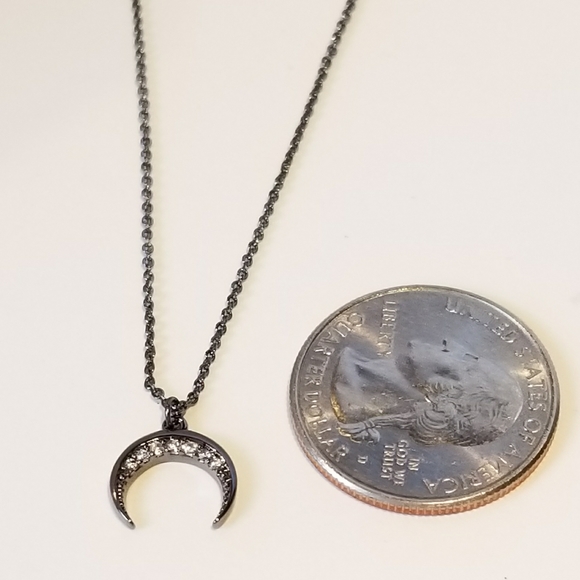 💖 New in Gift Box 🎁 Crescent Moon Necklace - Picture 7 of 7